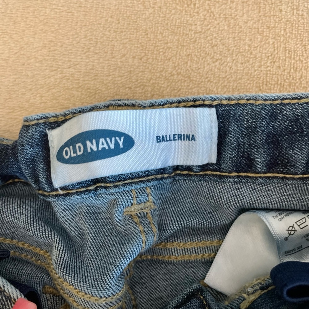 Old Navy Ballerina Blue Washed Toddler Jeans - Size 4T - Picture 5 of 9
